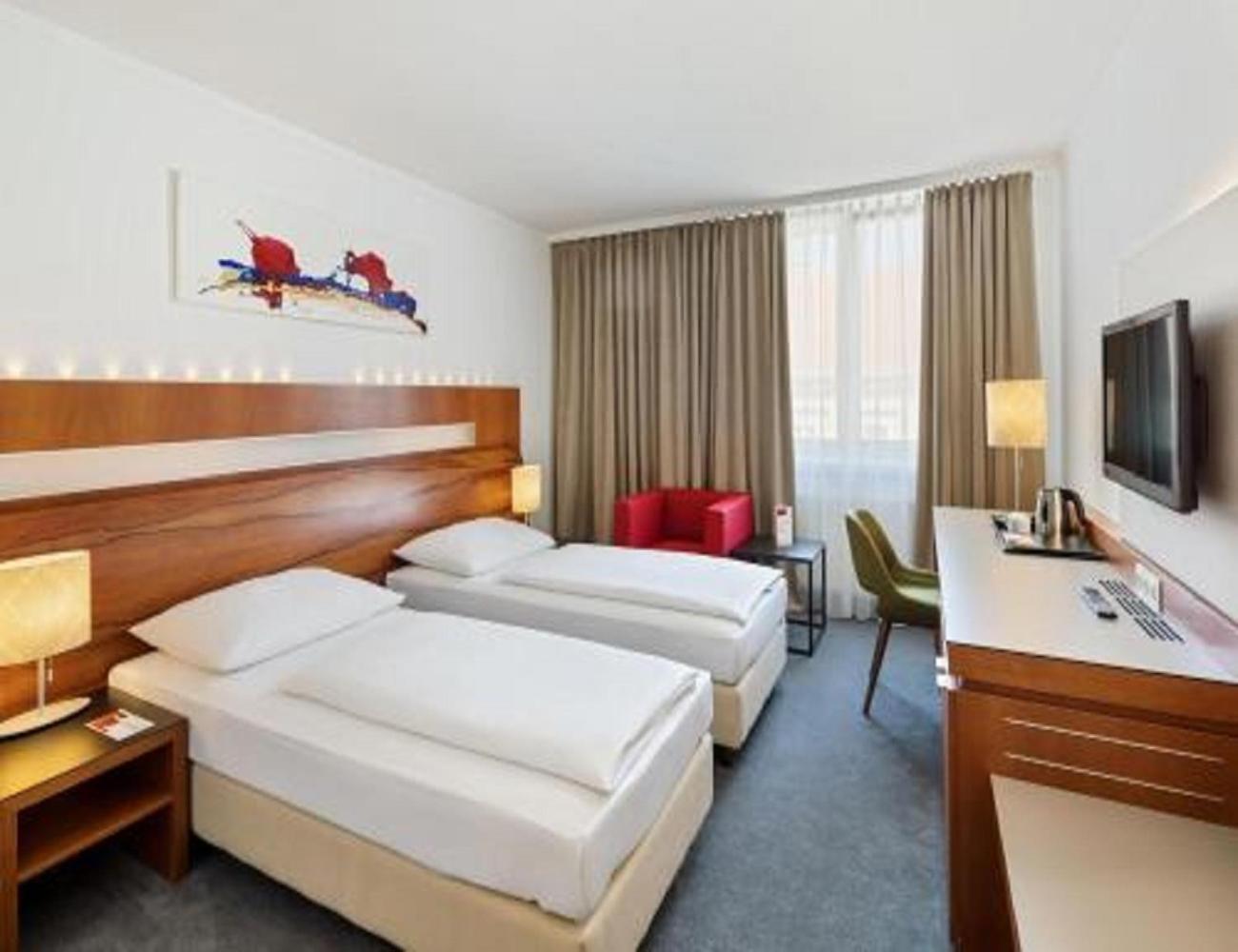 Hotel Plaza Grand Near Igi Airport Yeni Delhi Dış mekan fotoğraf