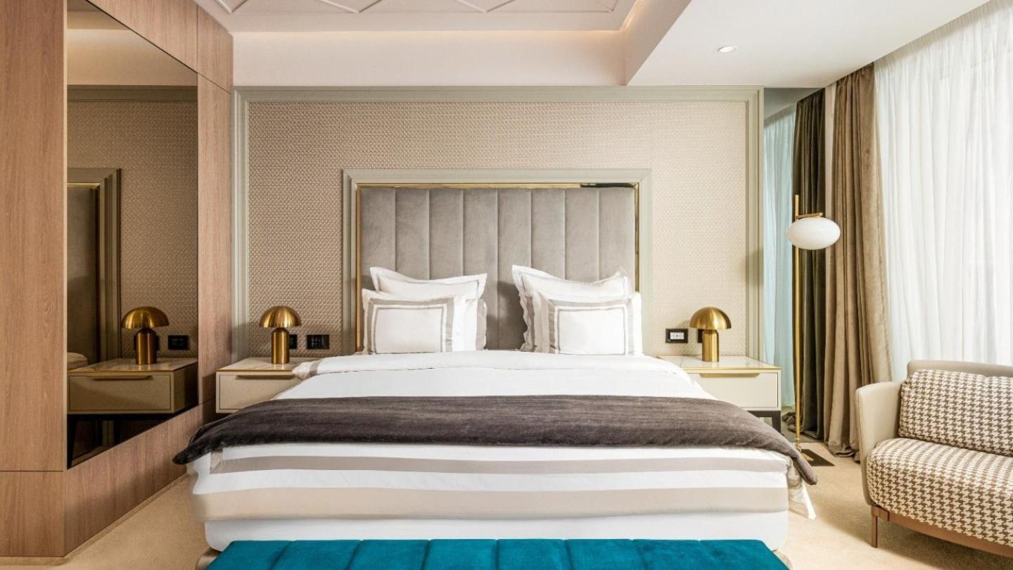 Hotel Plaza Grand Near Igi Airport Yeni Delhi Dış mekan fotoğraf